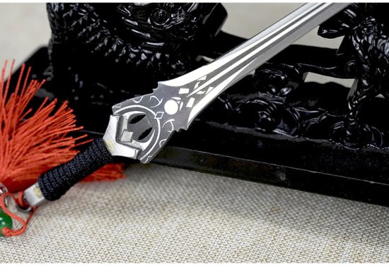 Micro blade ornament mini style Qinggang Sword Extraordinary Shadow Tea Sword Sword Sword Eighteenth Class Eighteenth Class blade