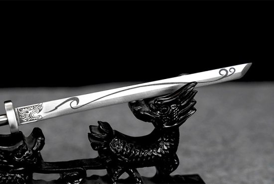 Mini Tea Sword Ornament - Eighteen Weapons (Var 2)