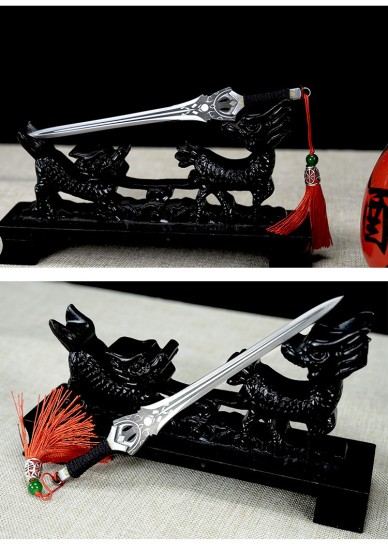 Micro blade ornament mini style Qinggang Sword Extraordinary Shadow Tea Sword Sword Sword Eighteenth Class Eighteenth Class blade
