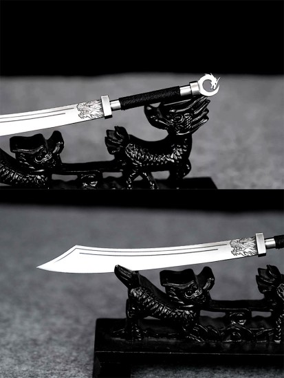 Mini Tea Sword Ornament - Eighteen Weapons (Var 2)