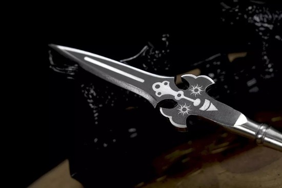 Longquan tea knife metal model Eighteen -like blades Fangtian painting halberd long Martial Arts Training long staff micro -blade ornaments