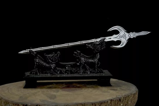 Longquan tea knife metal model Eighteen -like blades Fangtian painting halberd long Martial Arts Training long staff micro -blade ornaments