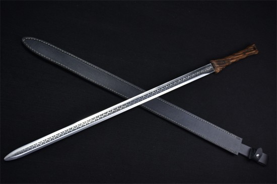Douyin same Longquan sword handmade forging all -in -one wooden handle six sides Tang sword sword sword sword collectible blade