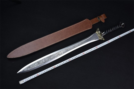 Longquan sword handmade forging one -in -one spring and six sides of spring and autumn Han swords and television long sword collectible blade sword collections
