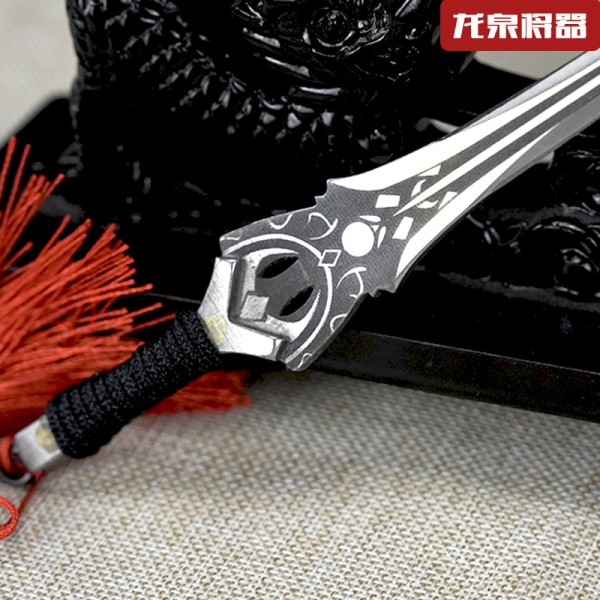 Micro blade ornament mini style Qinggang Sword Extraordinary Shadow Tea Sword Sword Sword Eighteenth Class Eighteenth Class blade