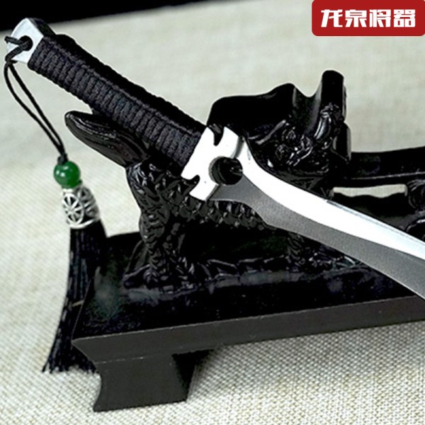 Micro blade ornament mini style Qinggang Sword Extraordinary Shadow Tea Sword Sword Sword Eighteenth Class Eighteenth Class blade