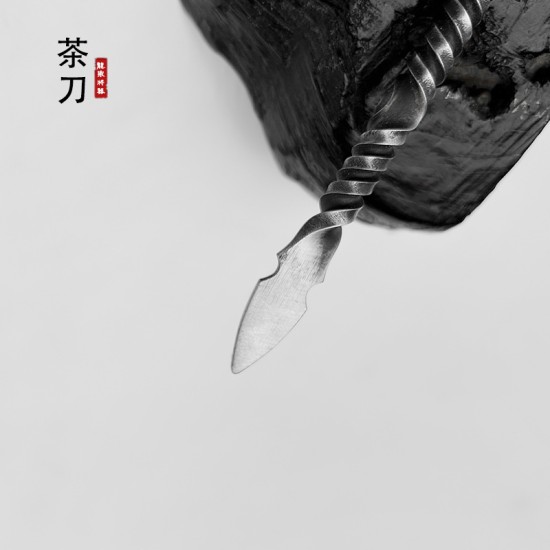 Zhao Yun gun tea knife handmade stainless steel tea needle mini eighteen -like weapons to decorate Zhao Yun gun tea knife handmade stainless steel tea needle mini eighteen -like weapons to decorate
